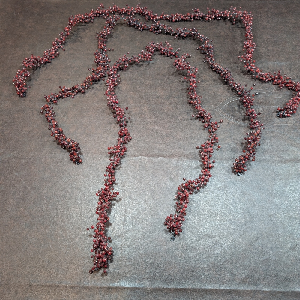 Pottery Barn Red Pepperberry Garland